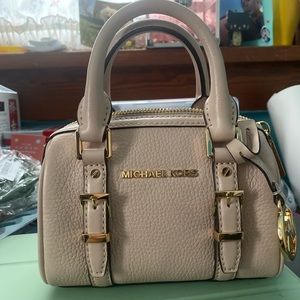 michael kors bedford legacy mini